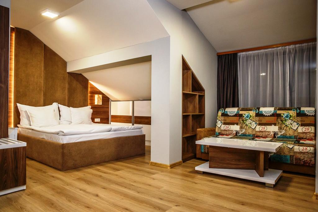 HOTEL CASA KARINA