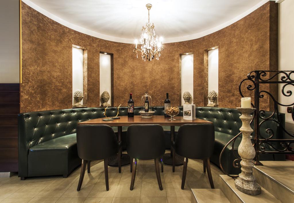 PREMIER LUXURY MOUNTAIN RESORT