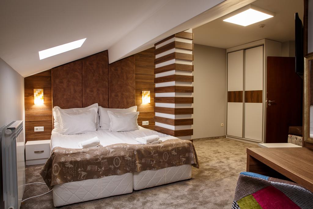 HOTEL CASA KARINA