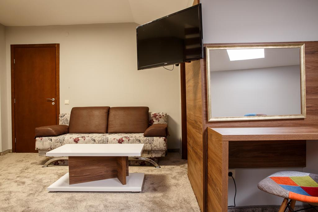 HOTEL CASA KARINA