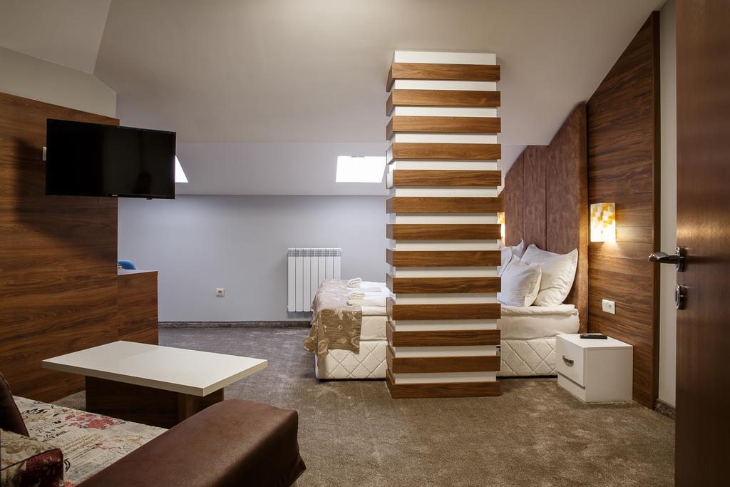 HOTEL CASA KARINA