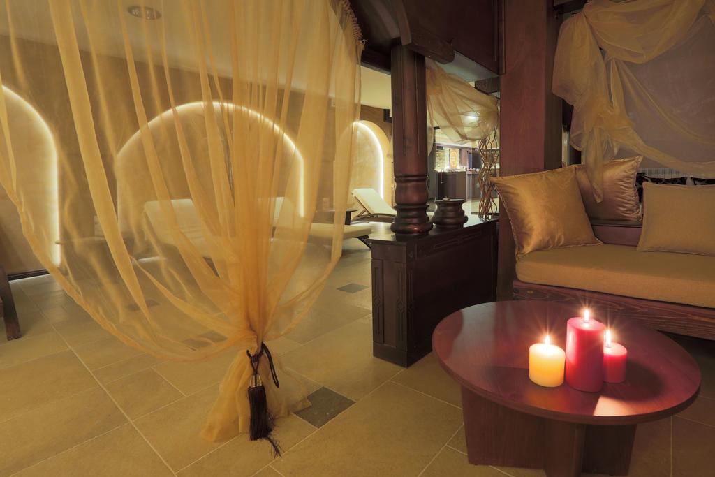 ROYAL PARK & SPA HOTEL