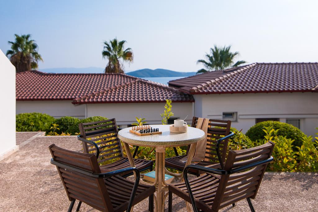 ALEXANDROS PALACE