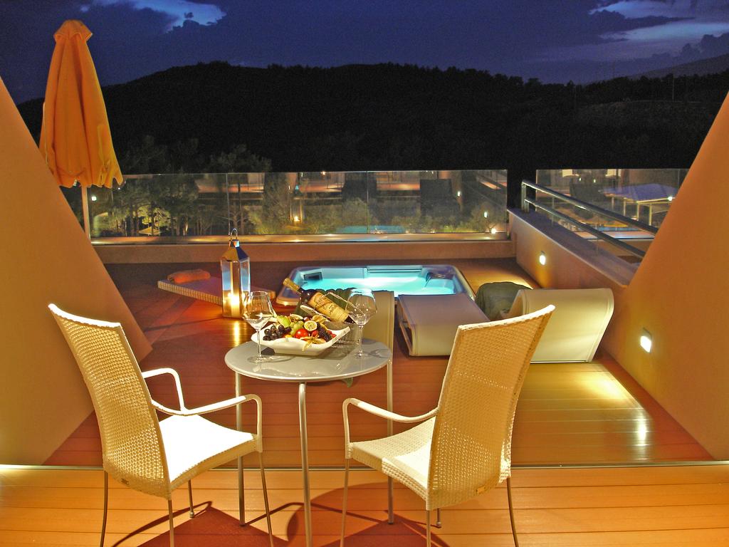 ROYAL PARADISE BEACH RESORT 5*
