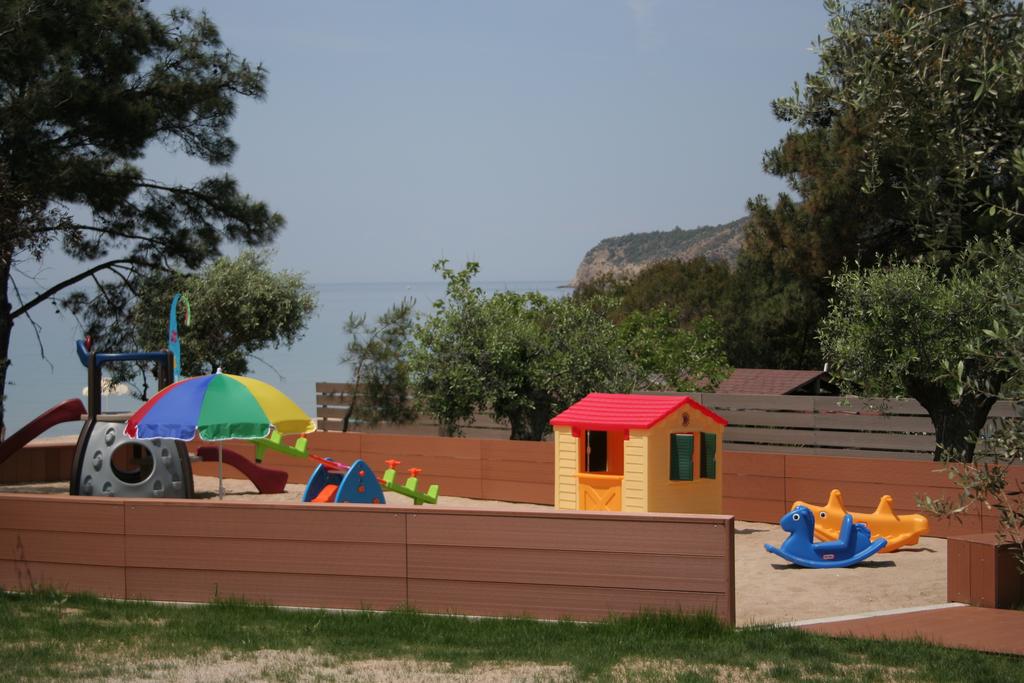 ROYAL PARADISE BEACH RESORT 5*