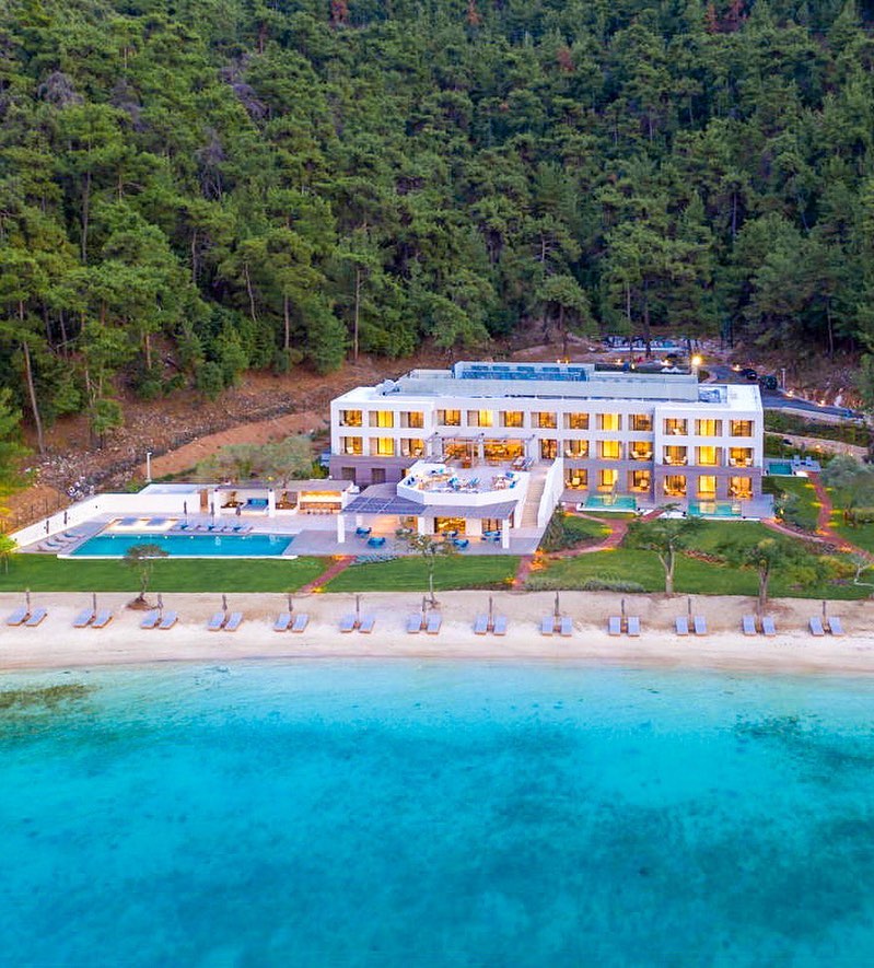VATHI COVE LUXURY RESORT & SPA