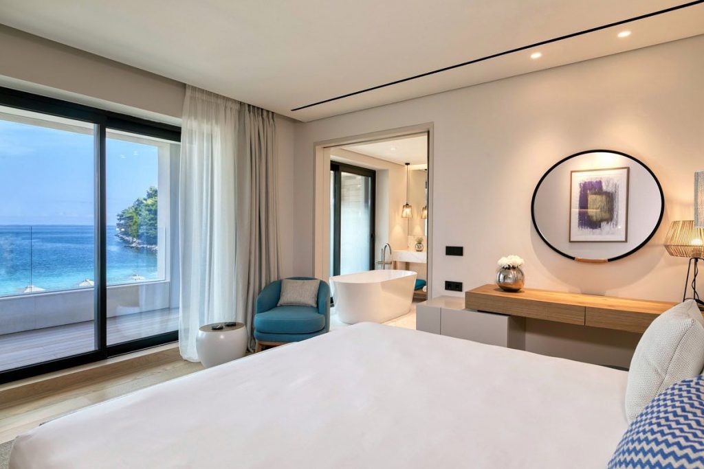 VATHI COVE LUXURY RESORT & SPA