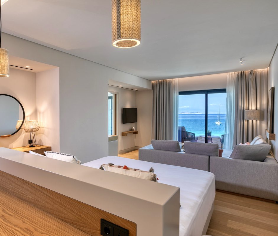 VATHI COVE LUXURY RESORT & SPA