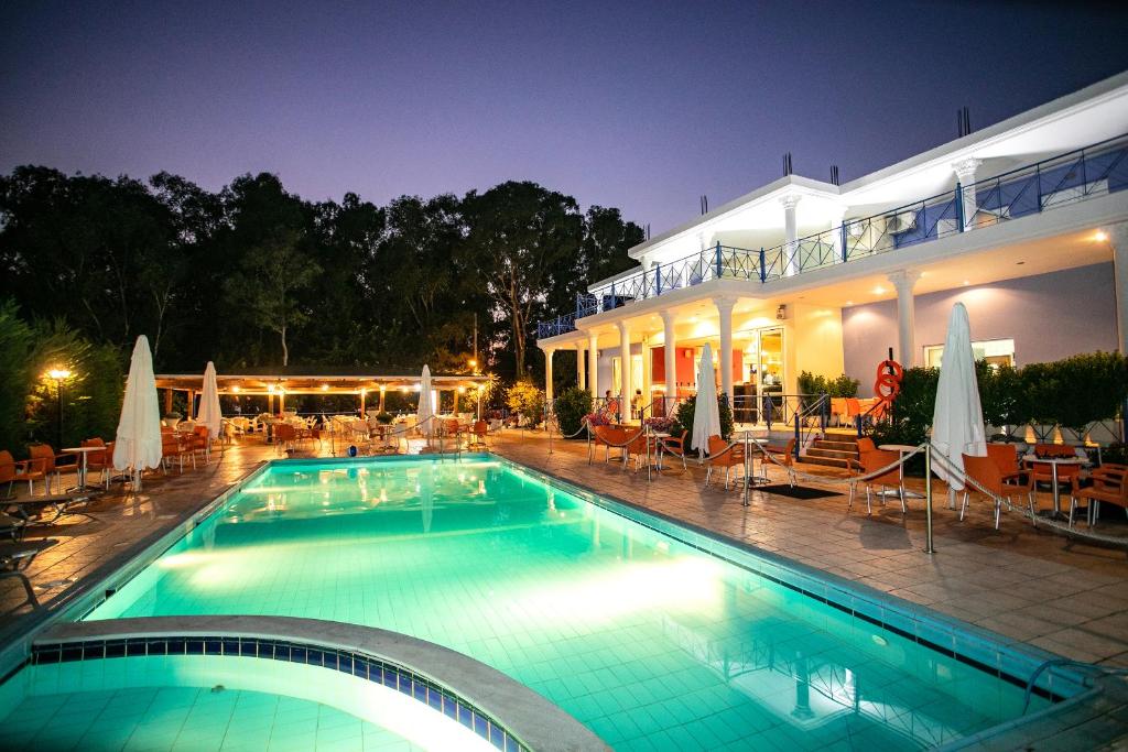 Zeus Paradise Hotel
